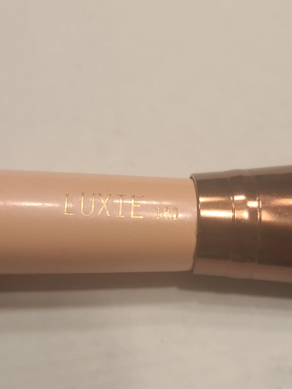 Luxie 180 Double Sided Shaper Brush
